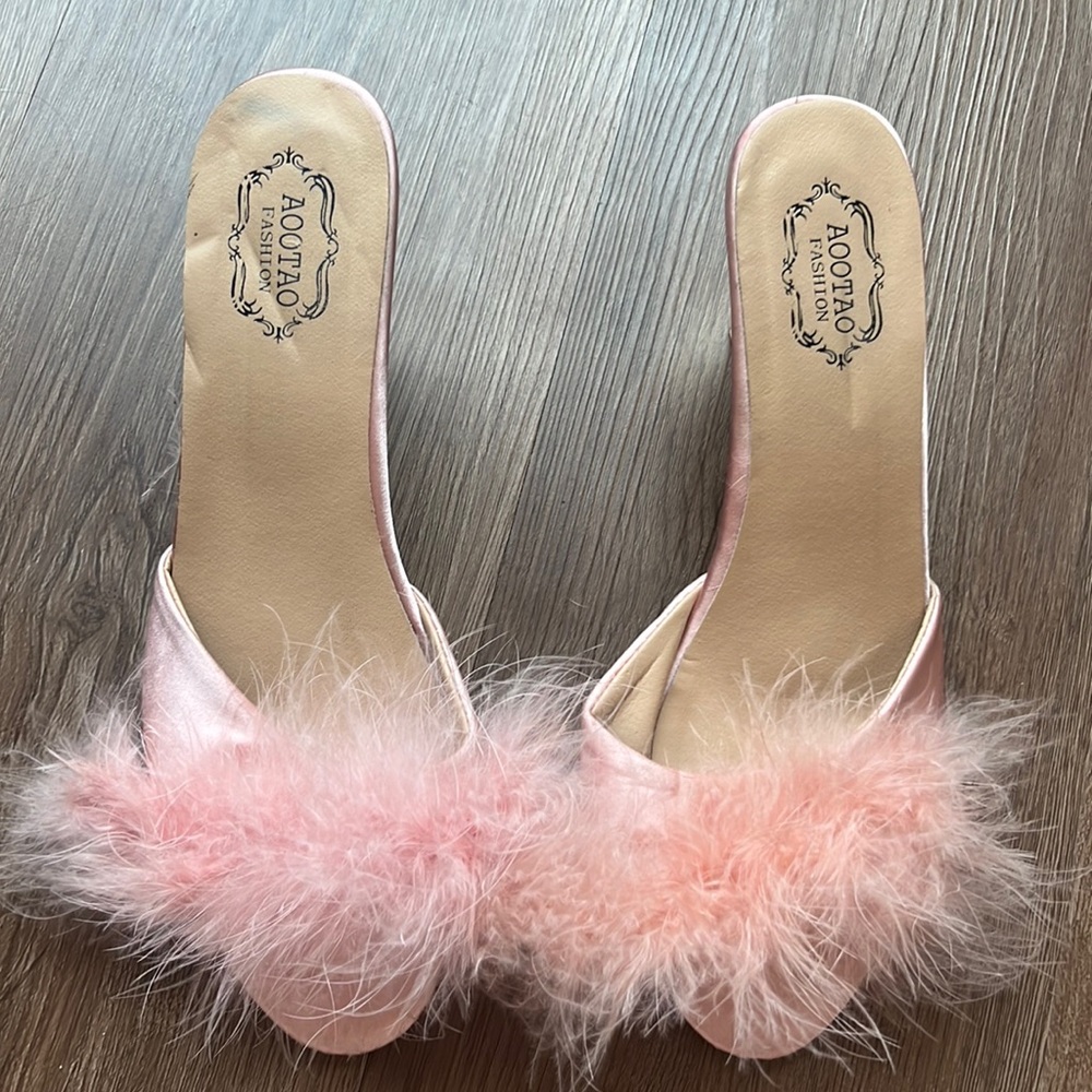 Costume shoe